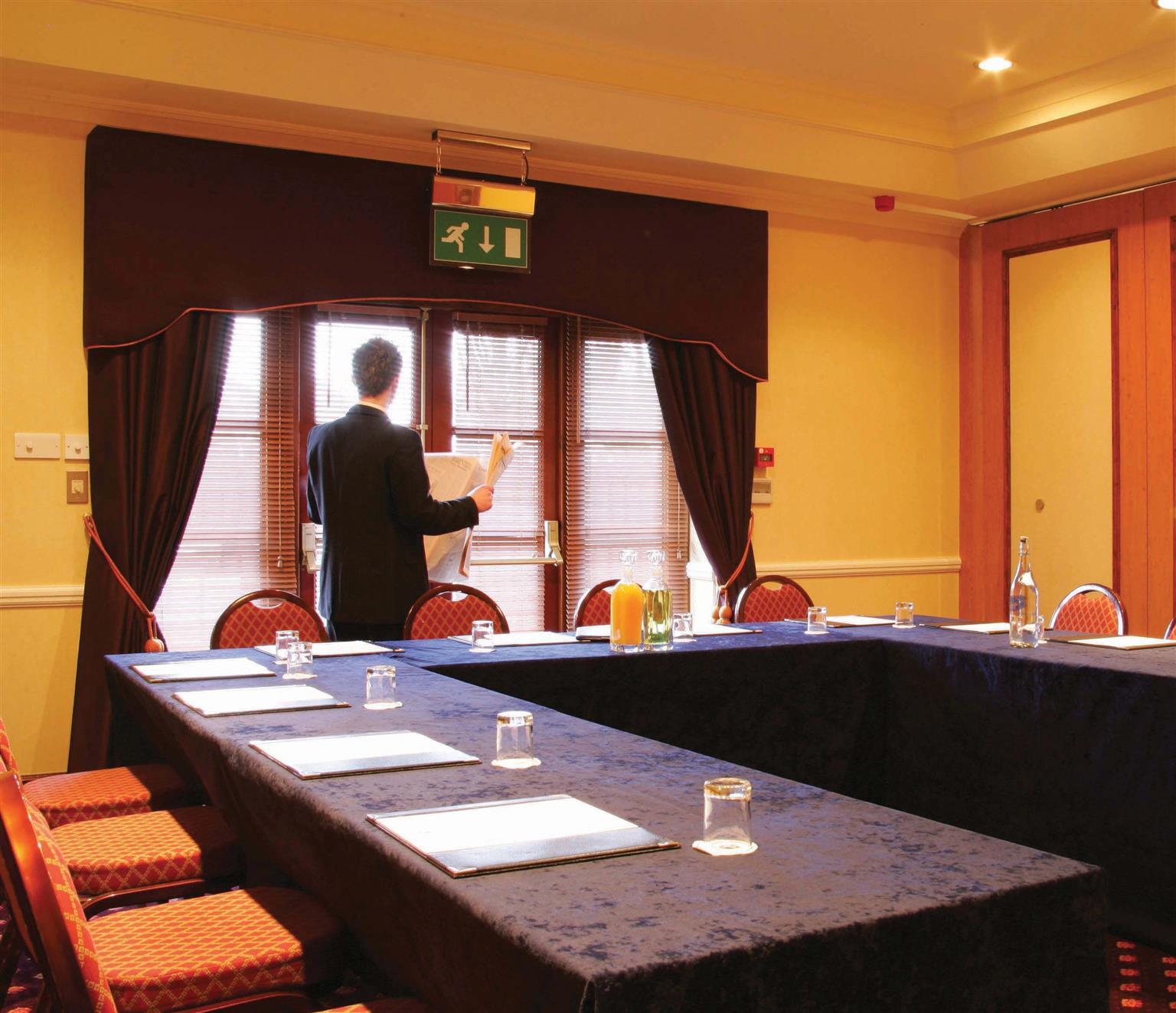 Best Western Gables Hotel Falfield Business photo